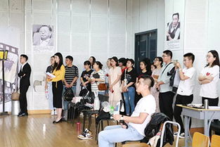 文化藝術(shù)管理學(xué)院與影視戲劇學(xué)院聯(lián)合開展主題黨日暨專業(yè)交流活動